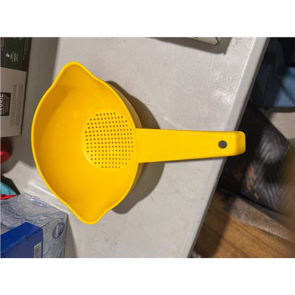 Tupperware strainer