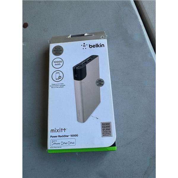 Belkin power rockstar 10,000 made for iPhone iPad iPod