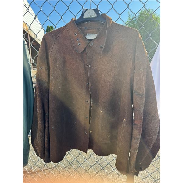 Weld mark large coat