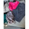 Image 2 : Clothing lot