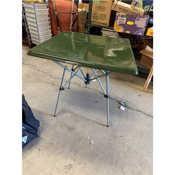 Foldup portable camping table