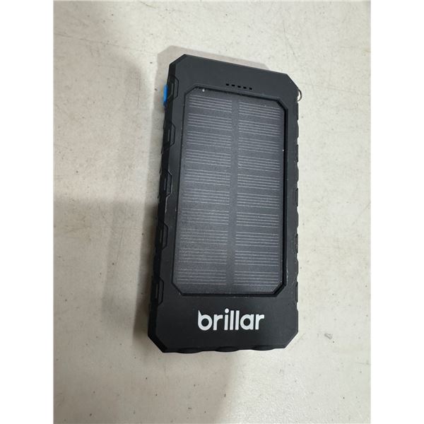 BRILLAR solar power bank