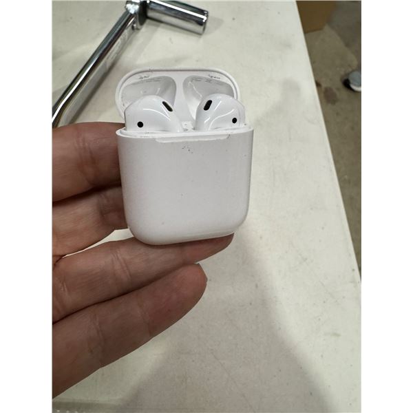 Apple air Pro C/W case