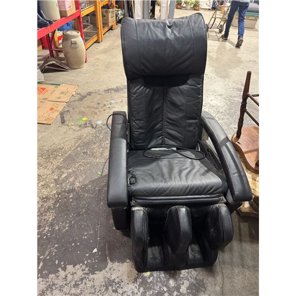 Massage chair, tested and working
