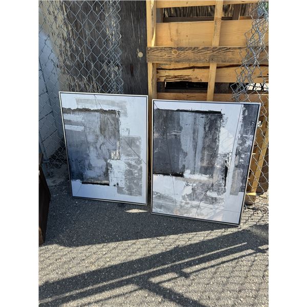 2 wall hangings
