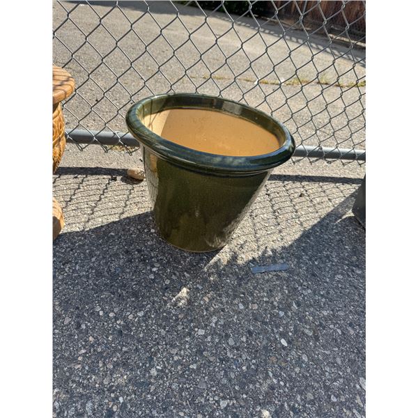 Pottery planter