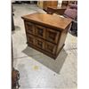 Image 1 : Side table