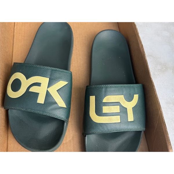 Oakley slides size 13