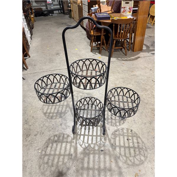 Adjustable plant stand
