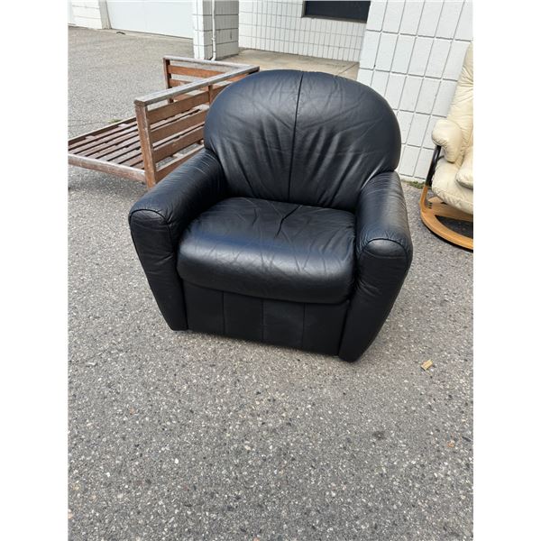 Accent chair