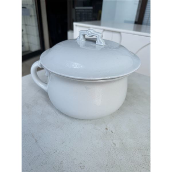 Ironstone pot with lid