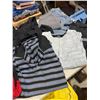 Image 2 : Assortment of clothing