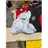 Image 3 : Assortment of clothing