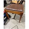 Image 1 : Sewing stool