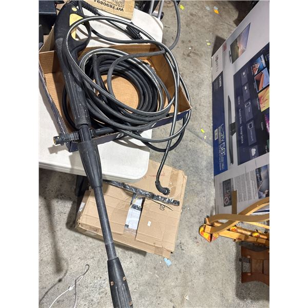 Spray nozzle with hose