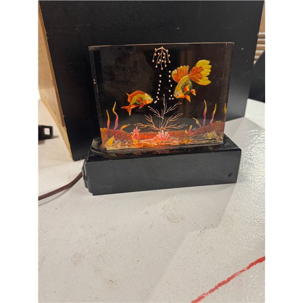Vintage Antique Art Deco Lucite Aquarium Fish Lamp.