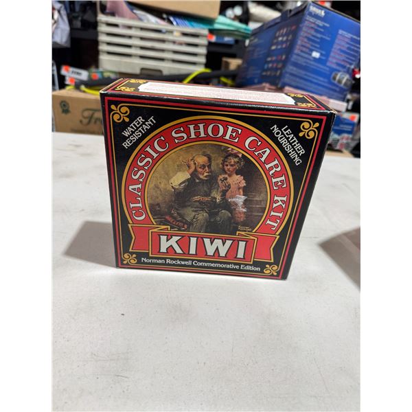 Kiwi classic shoe care kit