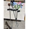 Image 1 : Solar garden decor