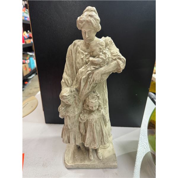 Figurine