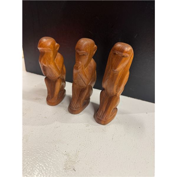 See no evil here no evil no evil monkeys fur