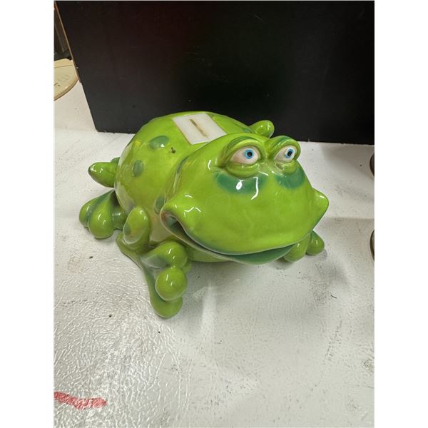 Frog coin bank