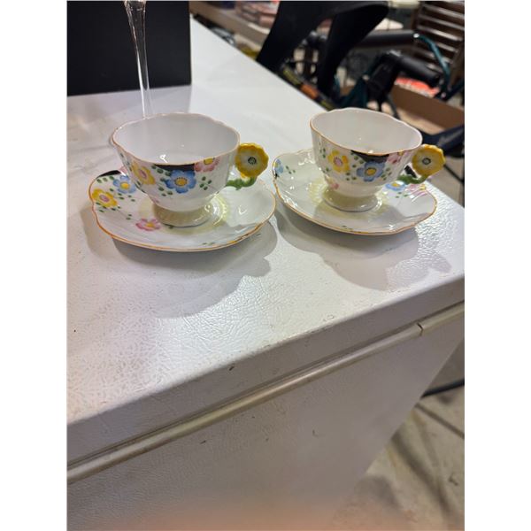 2 tea cups and saucers, Japan