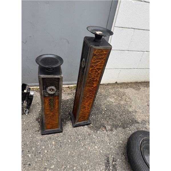 2 candle holders