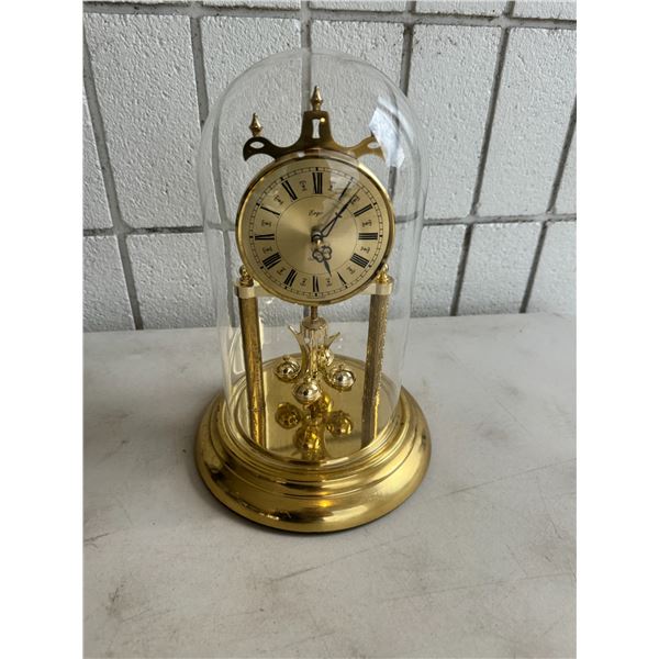 Mantle clock