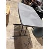Image 1 : Folding table