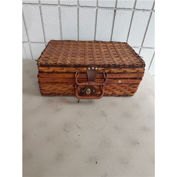 Picnic basket