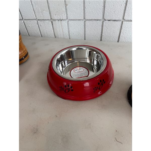 Pet dish