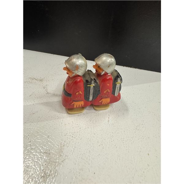 Vintage MARX Hap Hop Ramp Walker Soldiers Walking Army Plastic Red