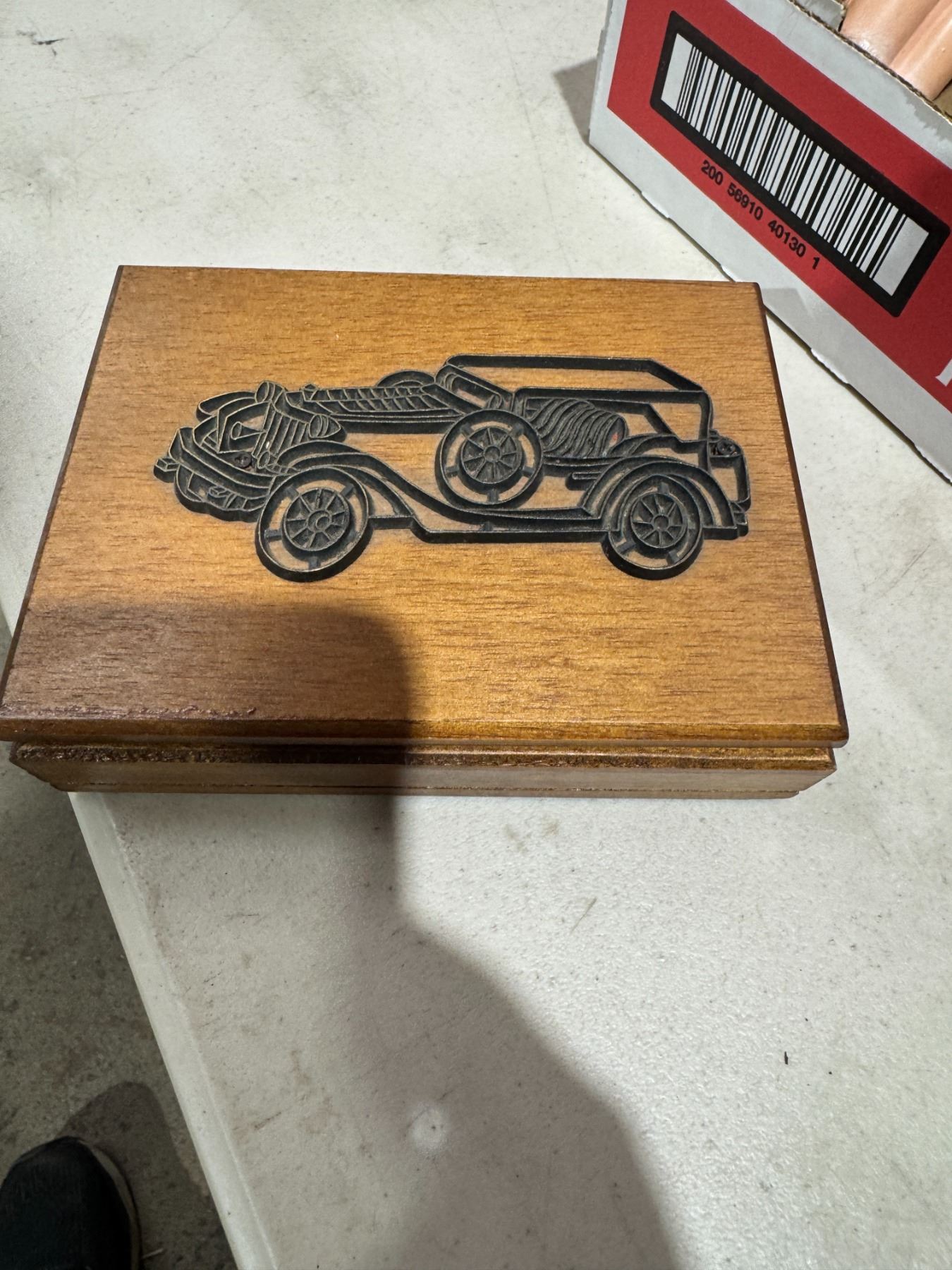 Vintage car motif cards and card case