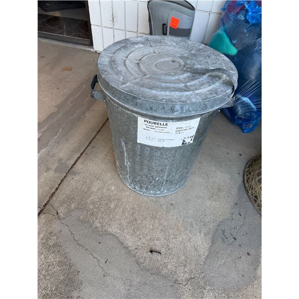 Garbage can