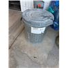 Image 1 : Garbage can