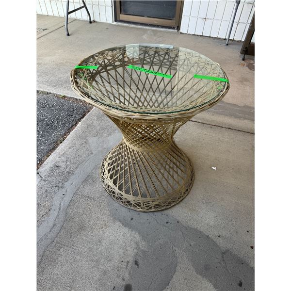 Vintage spun fiberglass Russell Woodward Table