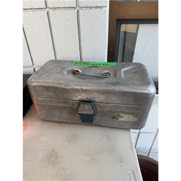 Vintage aluminum tacklebox