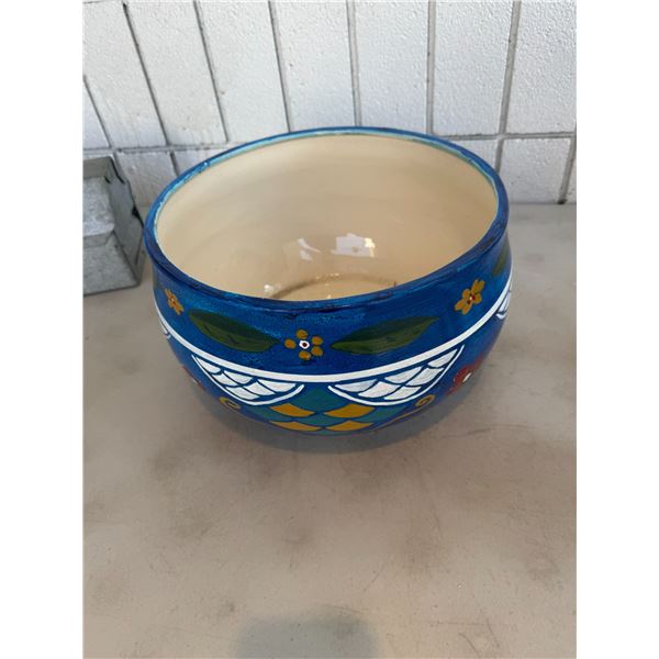 Pottery planter