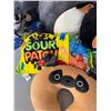 Image 2 : Stuffies and blanket