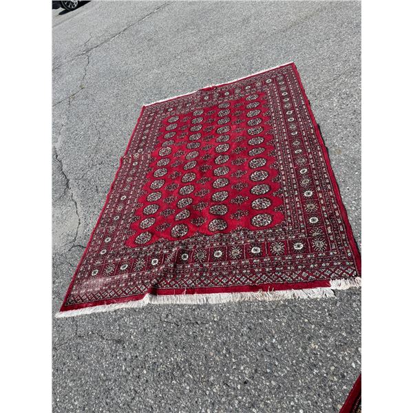 Area carpet 104" x 71" approximately