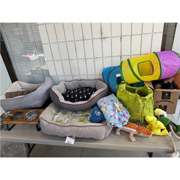 Pet beds and toys