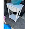Image 1 : Side table