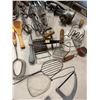 Image 4 : Vintage kitchen items