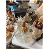 Image 3 : Pottery, decor, and other items