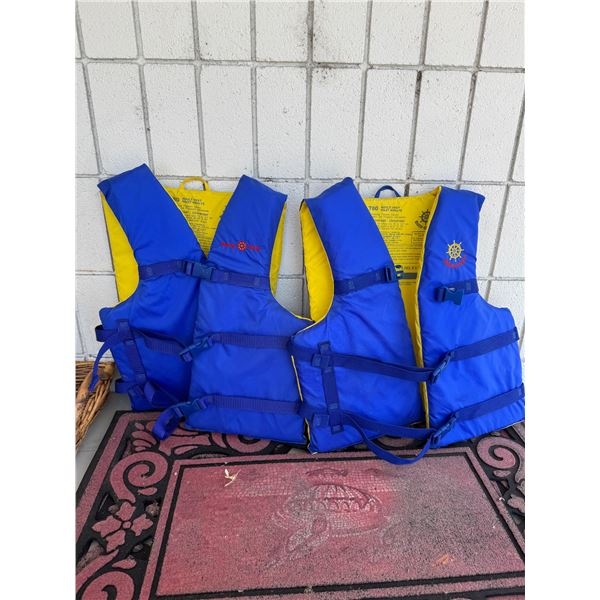 2 lifejackets 90 pounds and over