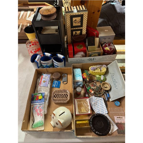 Miscellaneous lot of collectibles