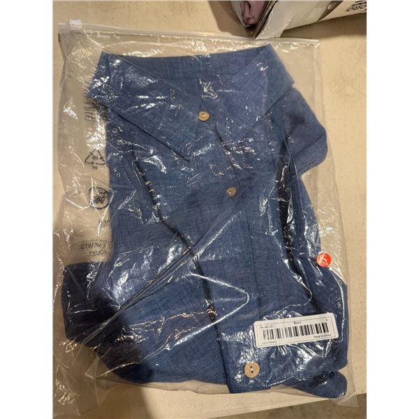 Shirt size small