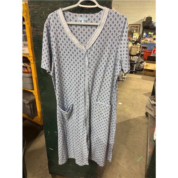 Summer house coat size one X