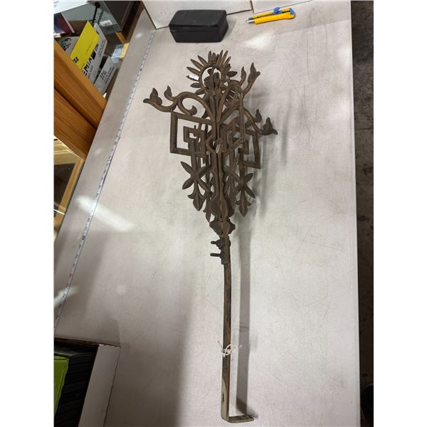 Antique house roof finial heavy metal 20 inch decorated section total length 30 inch