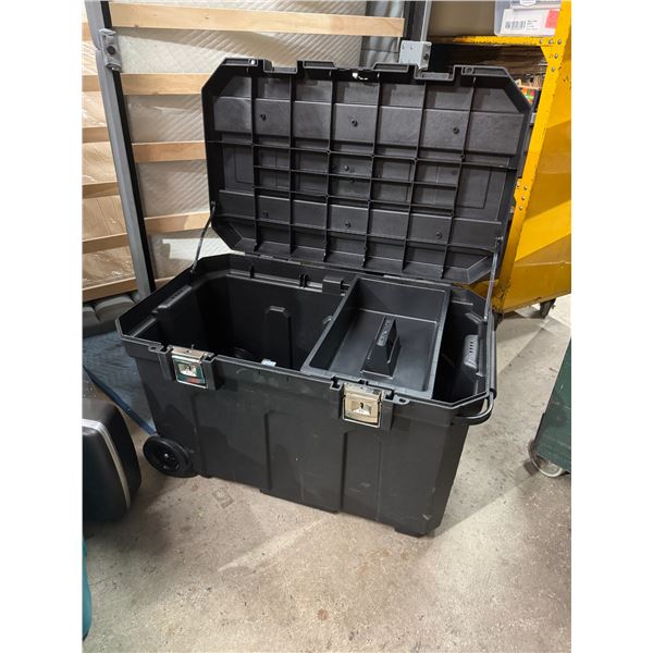 Stanley 50 gallon pro mobile job chest no key